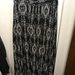 Long Maxi/ ball blown skirt